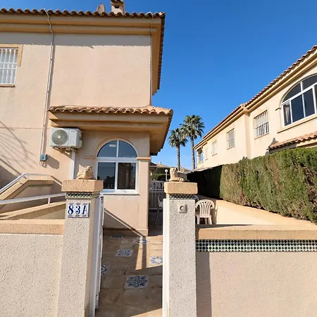 R-66-A-B Pisos La Mata Apartamento *